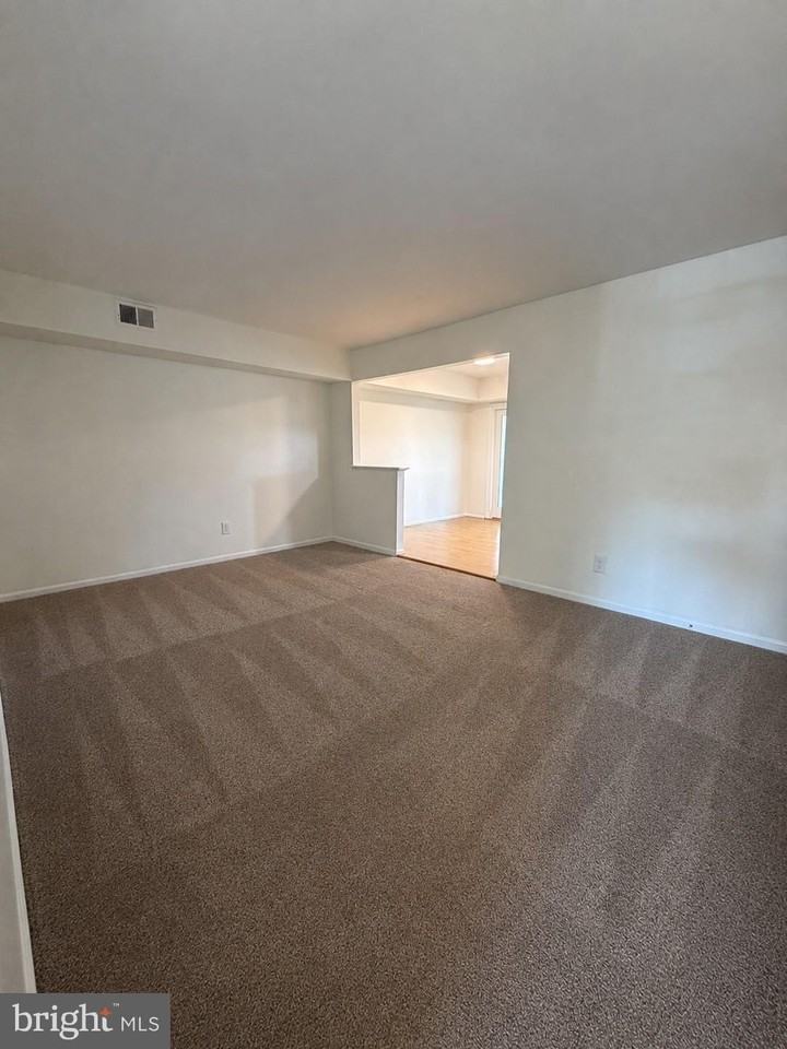 70 Orchard Ct - Photo 2 of 12
