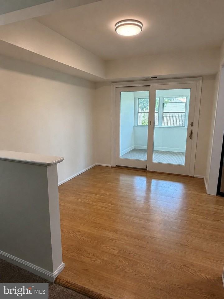 70 Orchard Ct - Photo 4 of 12