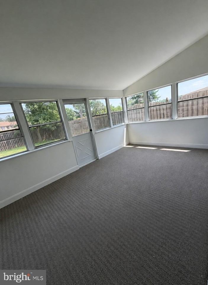 70 Orchard Ct - Photo 7 of 12
