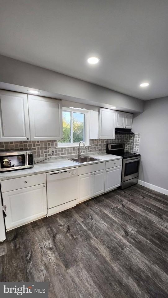 118 E Moreland Ave #22