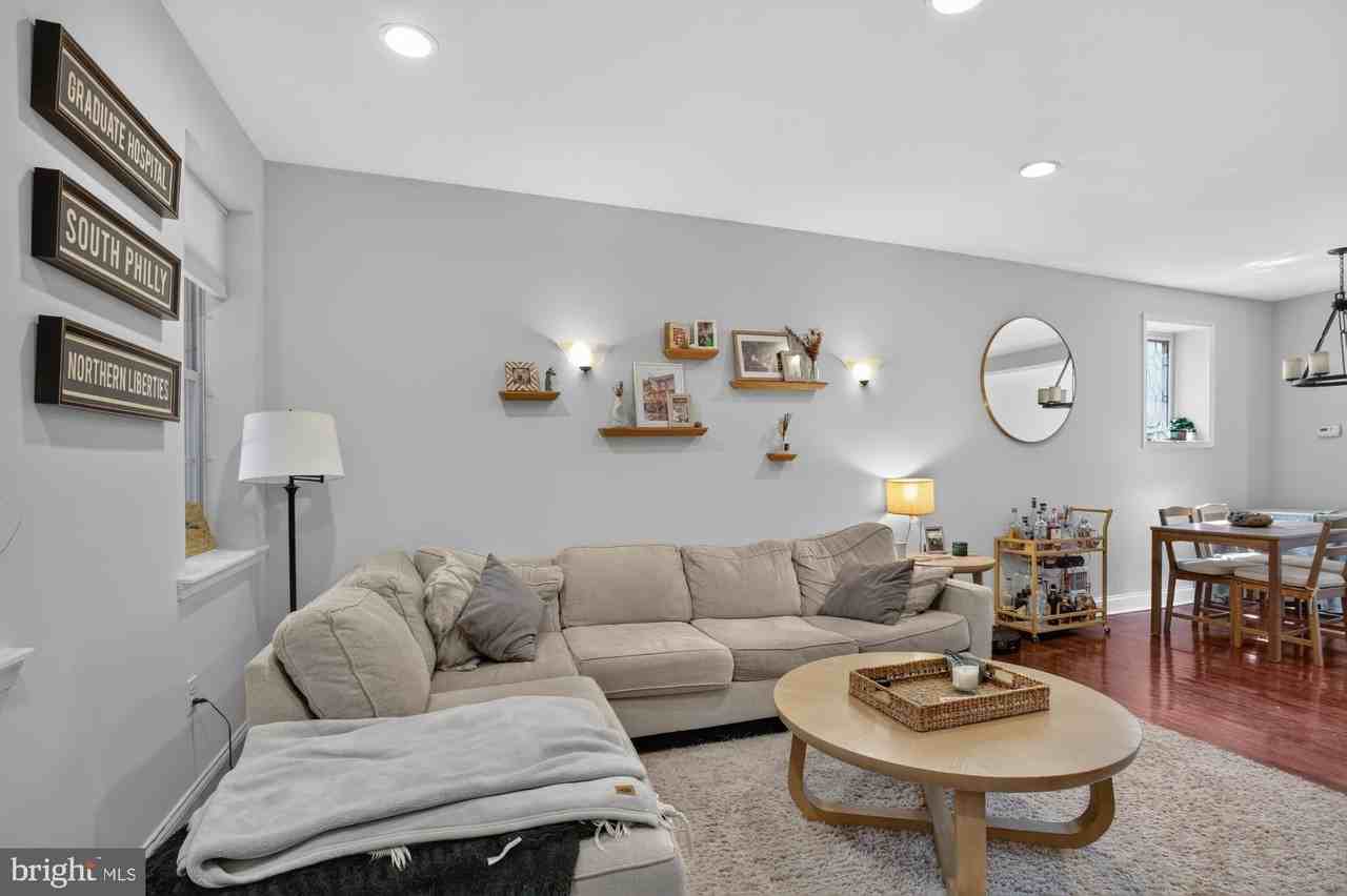 1202 Gerritt St - Photo 2 of 25