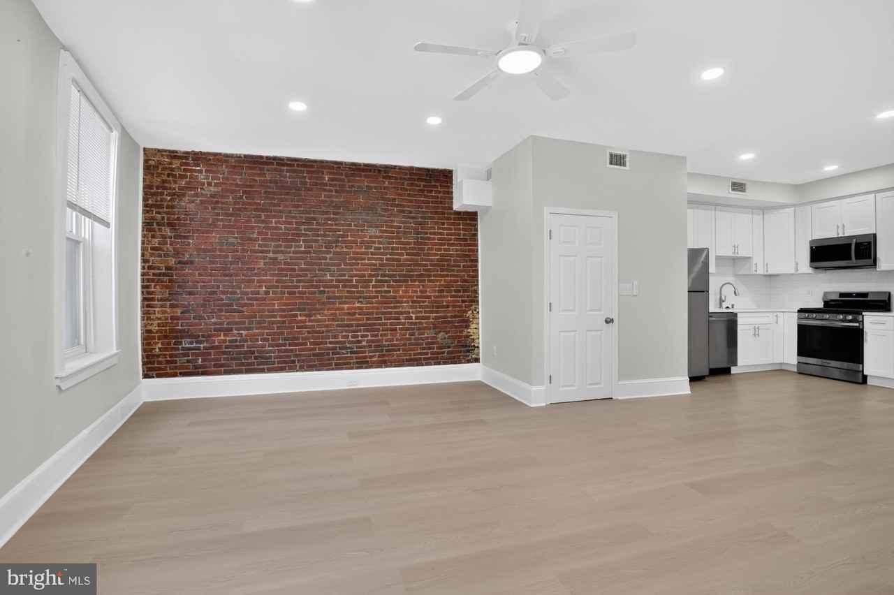 630 N 2nd St #2 - Photo 7 of 20