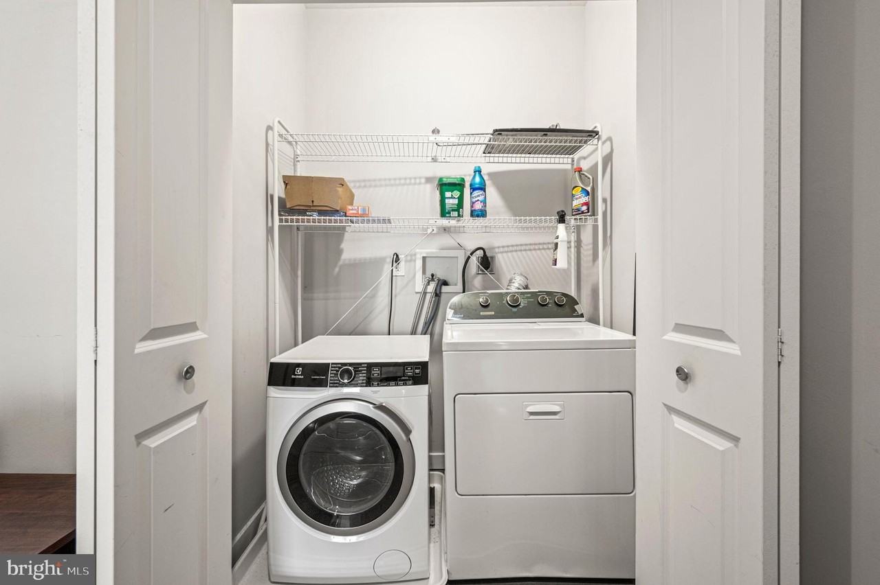 1743 Cambridge St #B - Photo 7 of 17