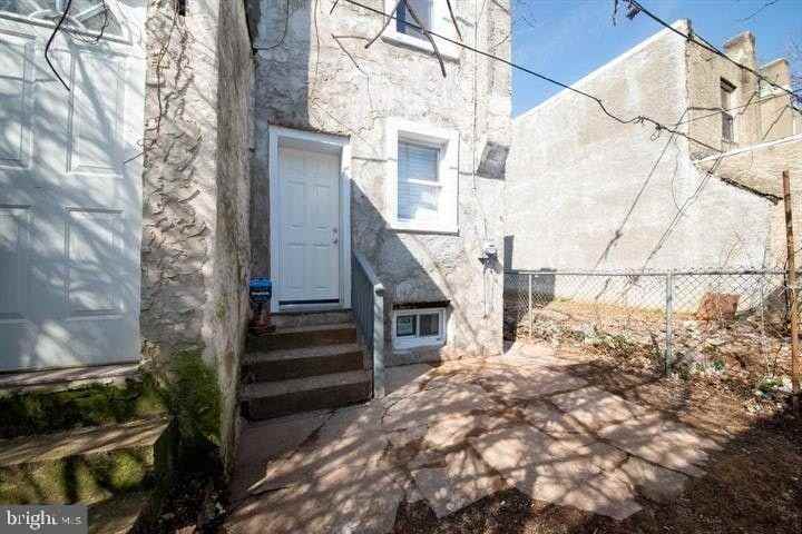 509 N Paxon St - Photo 2 of 23
