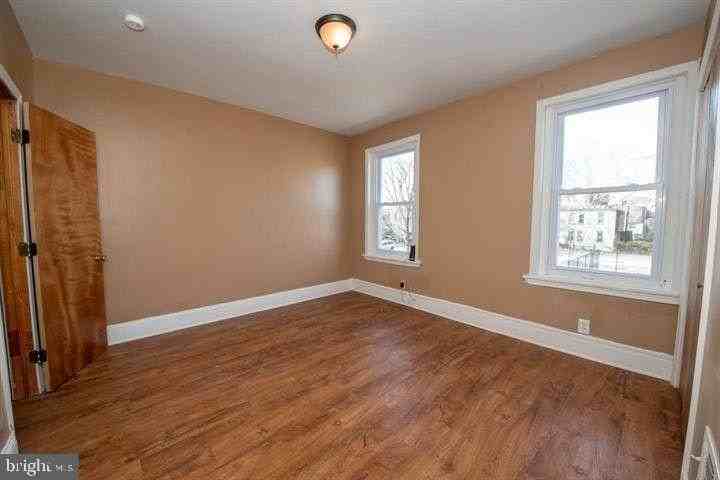 509 N Paxon St - Photo 5 of 23