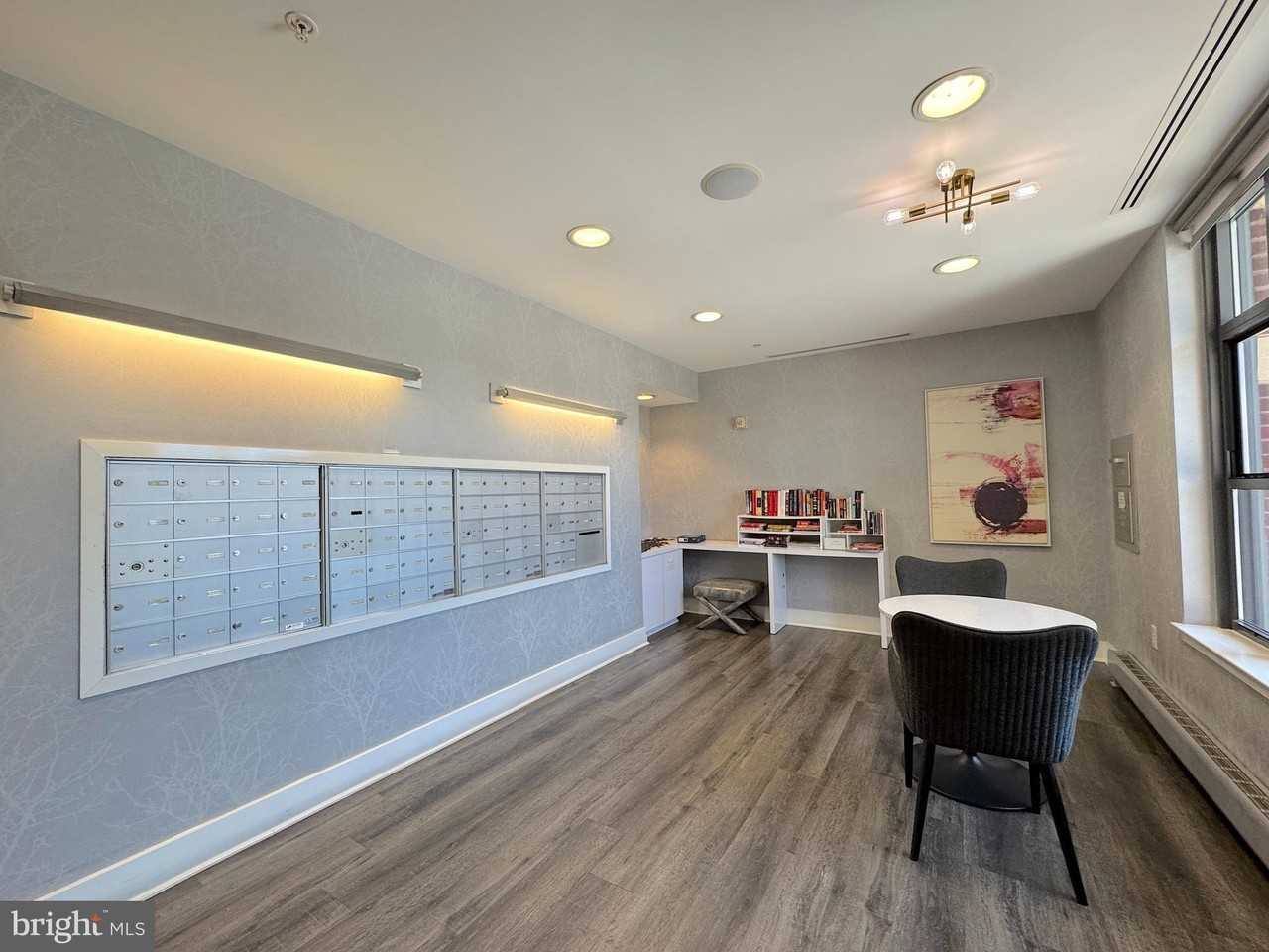 1111 Oronoco St #429 - Photo 5 of 31