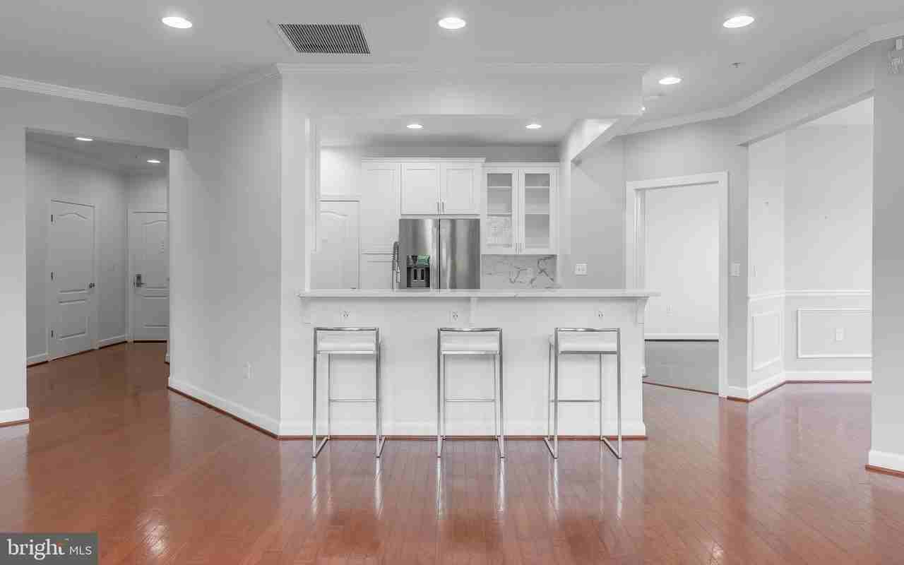 400 Cameron Station Blvd #202 - Photo 4 of 50