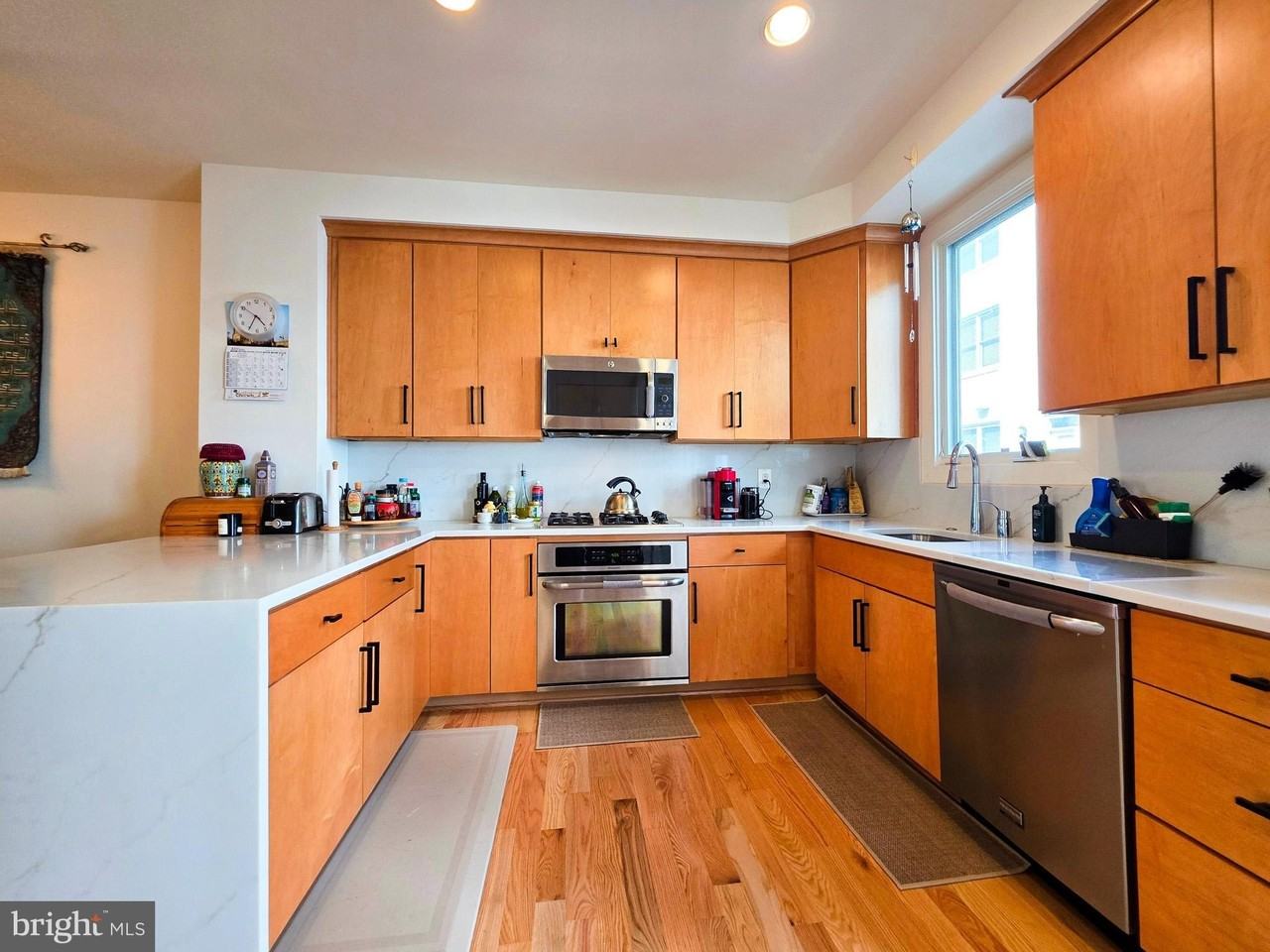 729 N Alfred St - Photo 7 of 35