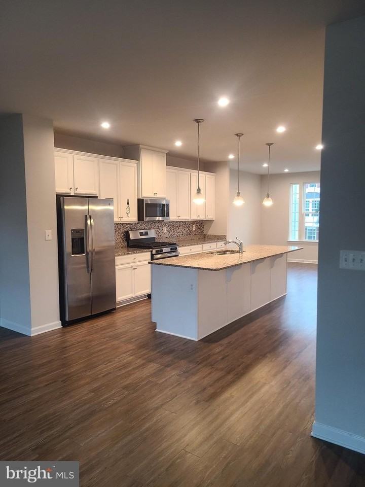 1006 Valley Run Dr - Photo 6 of 35