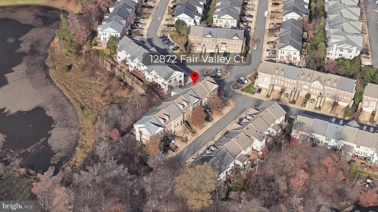 12872 Fair Valley Ct - Photo 2 of 29