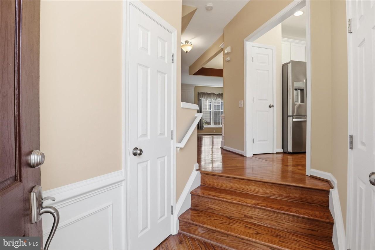 12872 Fair Valley Ct - Photo 3 of 29
