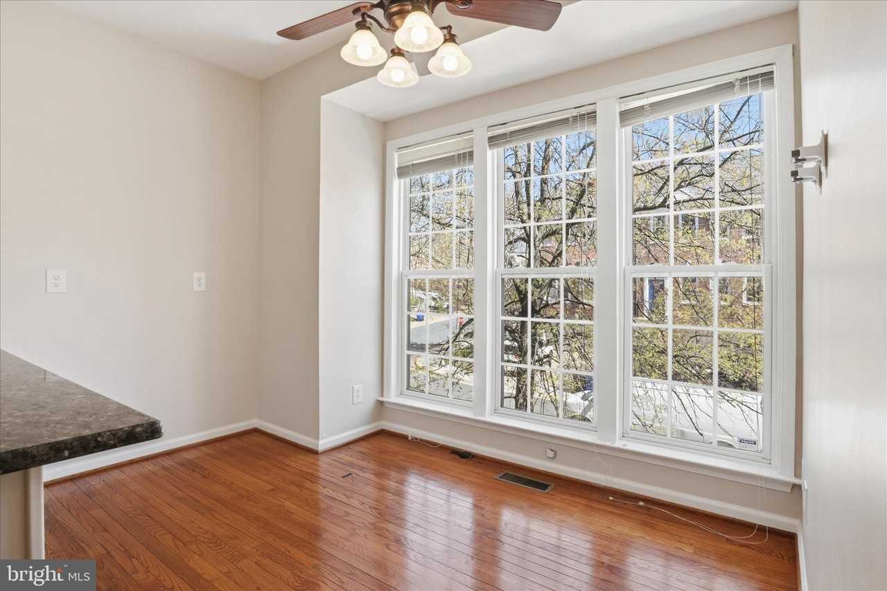 12872 Fair Valley Ct - Photo 6 of 29