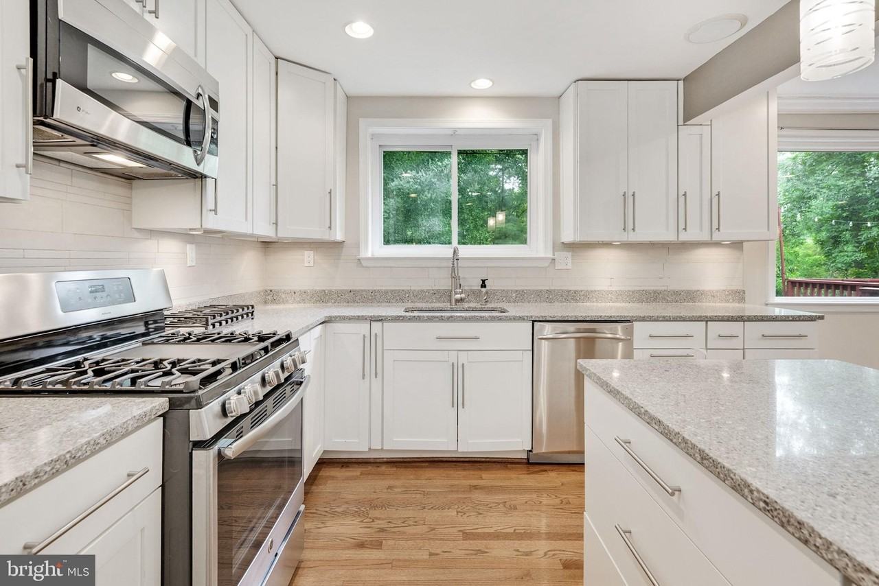 6811 Lemon Rd - Photo 6 of 48