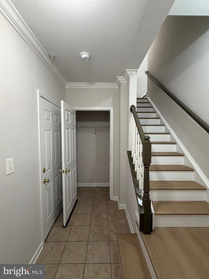 13112 Marcey Creek Rd - Photo 3 of 37
