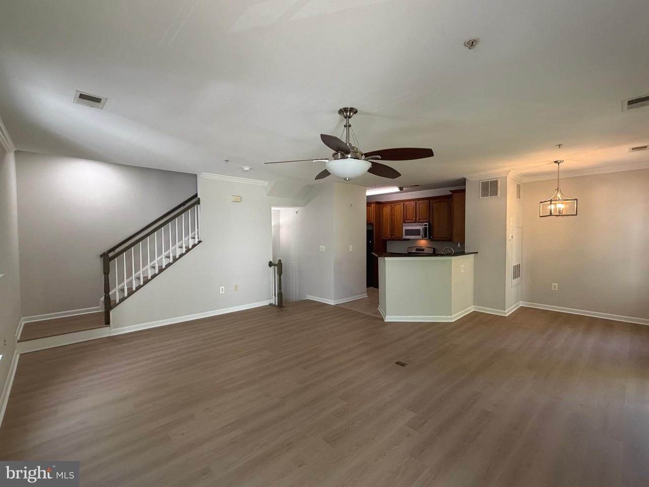 13112 Marcey Creek Rd - Photo 5 of 37