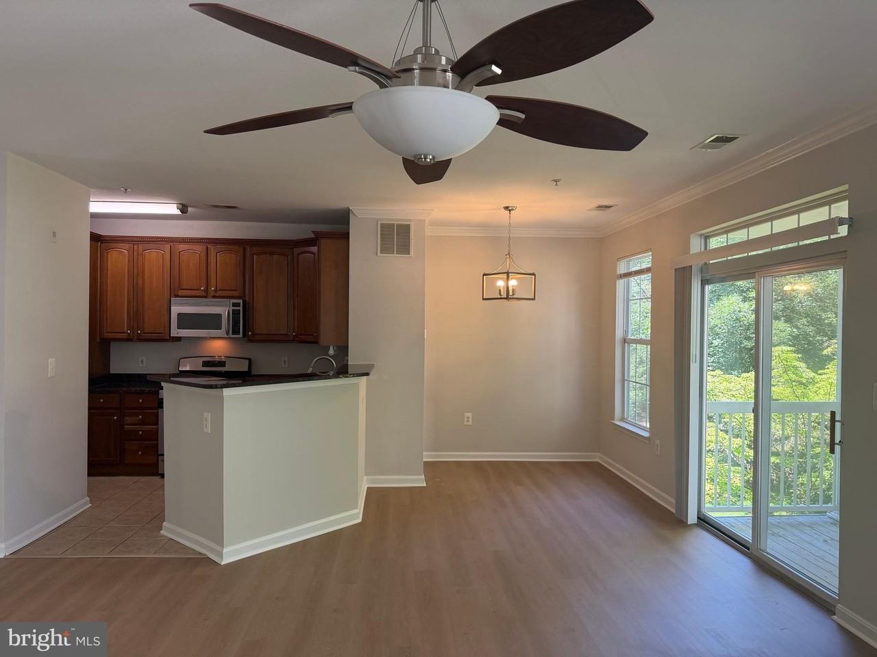13112 Marcey Creek Rd - Photo 7 of 37