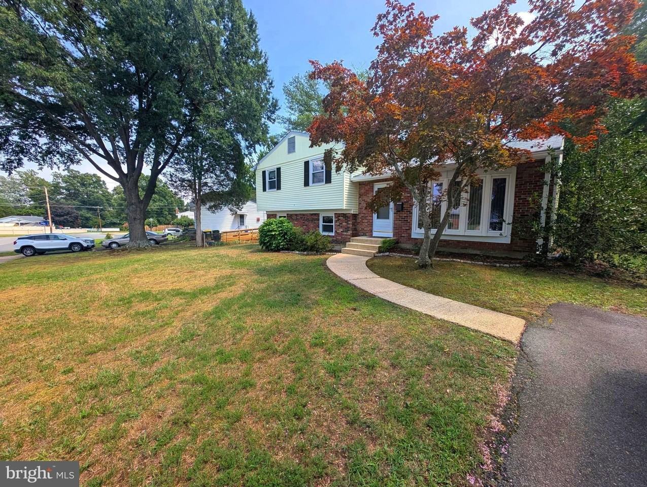 4503 Picot Rd - Photo 2 of 26