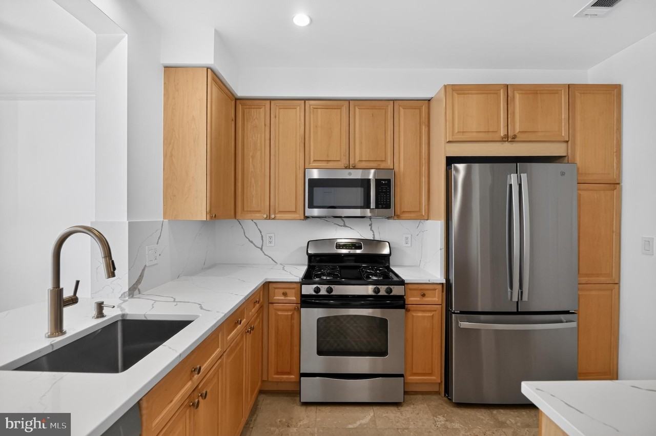 1855 Stratford Park Pl #314 - Photo 3 of 13