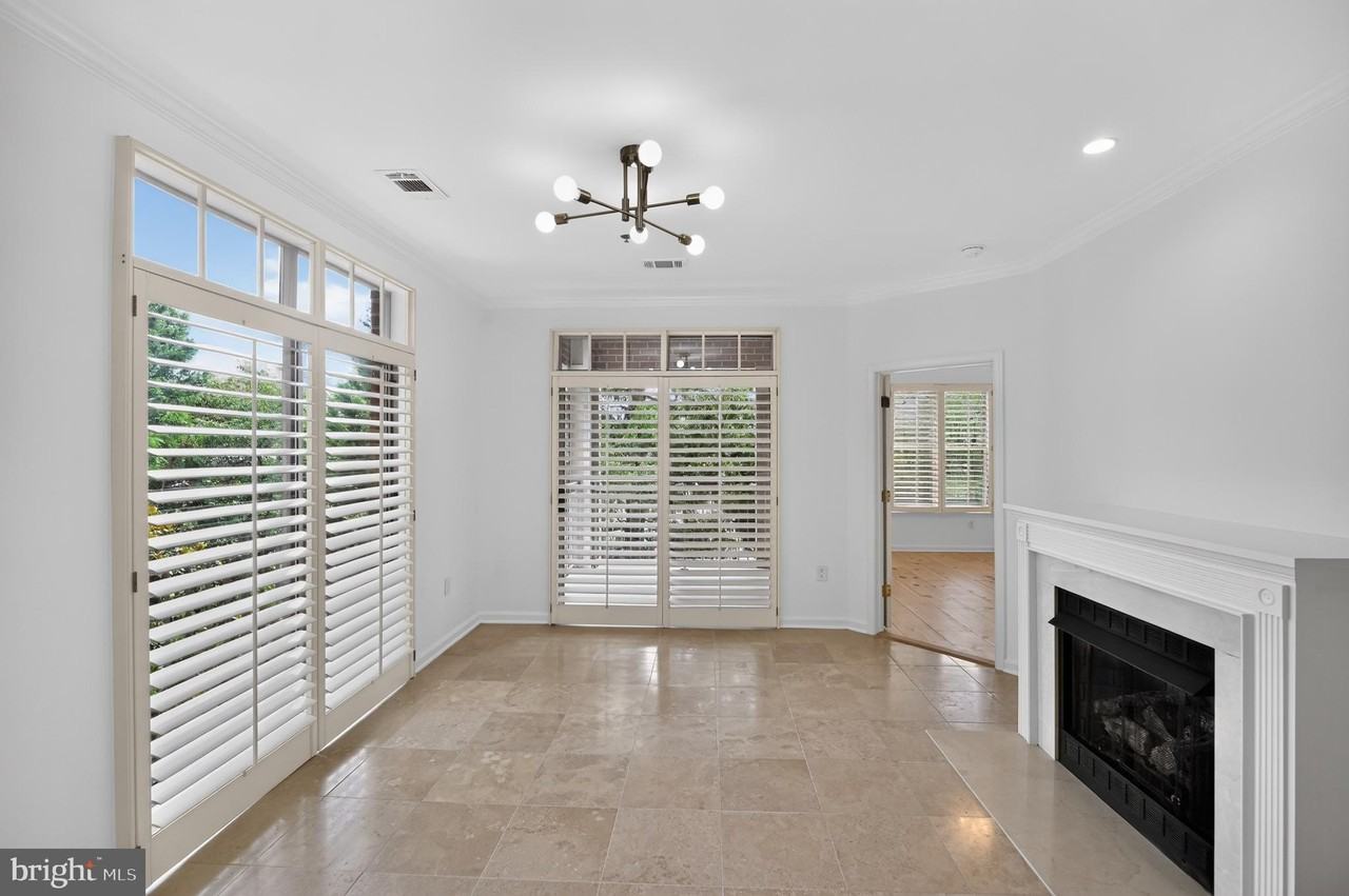 1855 Stratford Park Pl #314 - Photo 6 of 13