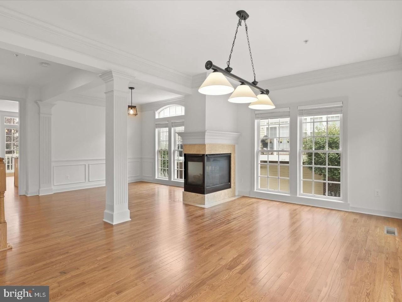 7980 Vigne Ct - Photo 5 of 46