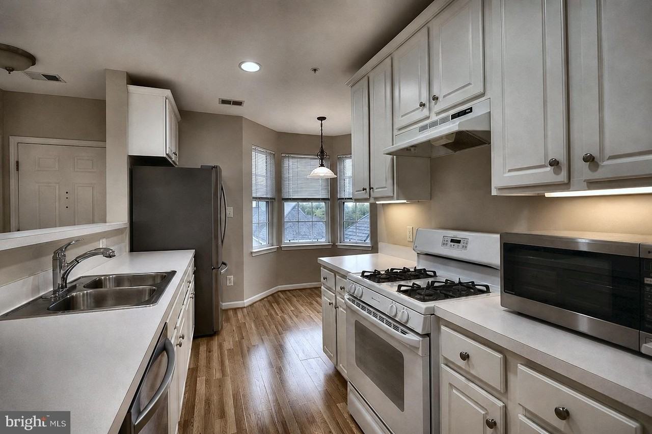 25340 Lake Mist Sq #301 - Photo 2 of 28