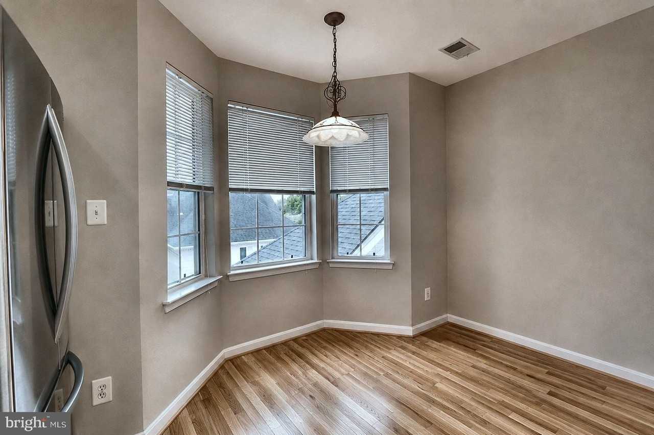 25340 Lake Mist Sq #301 - Photo 6 of 28