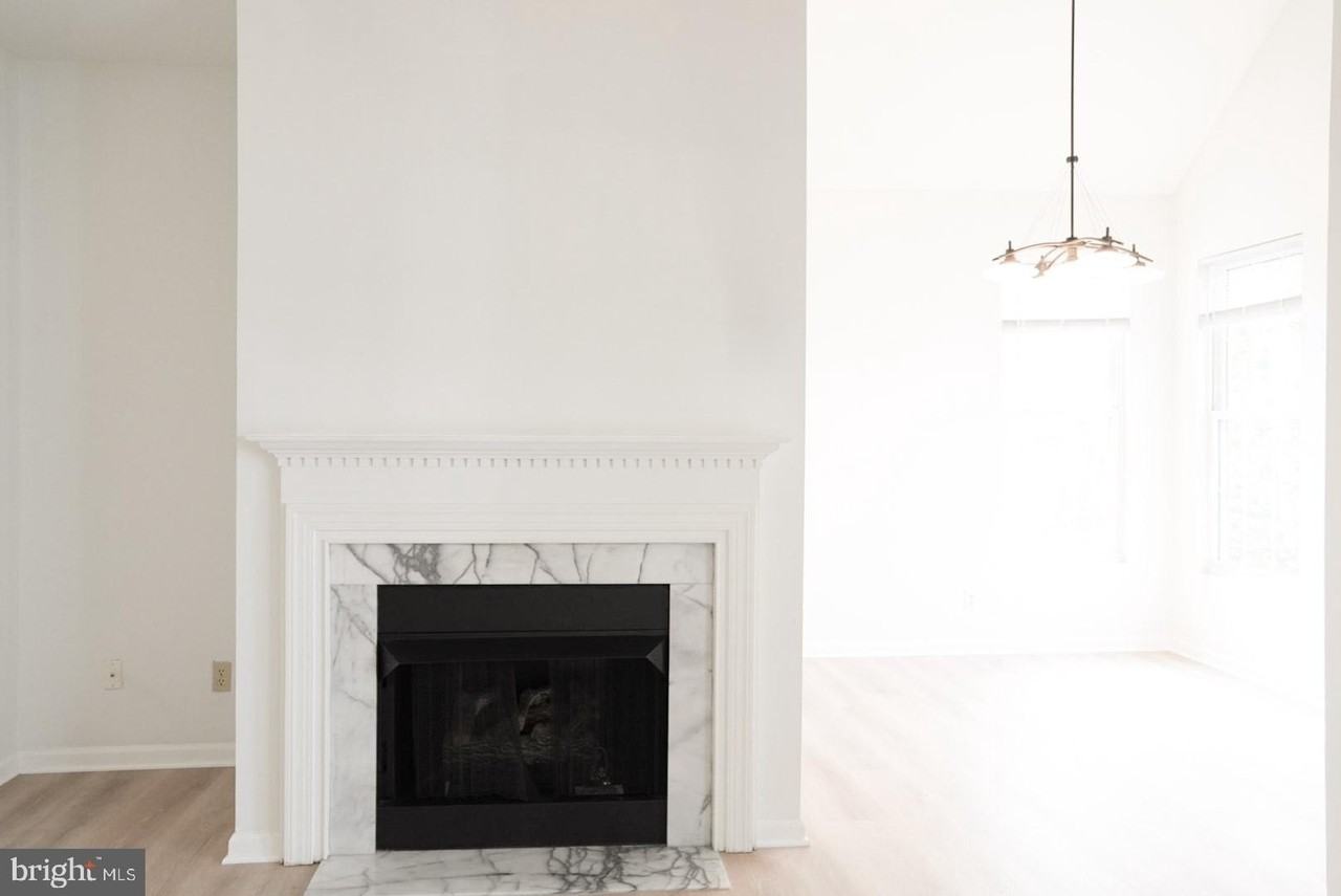 46628 Drysdale Ter #302 - Photo 5 of 28
