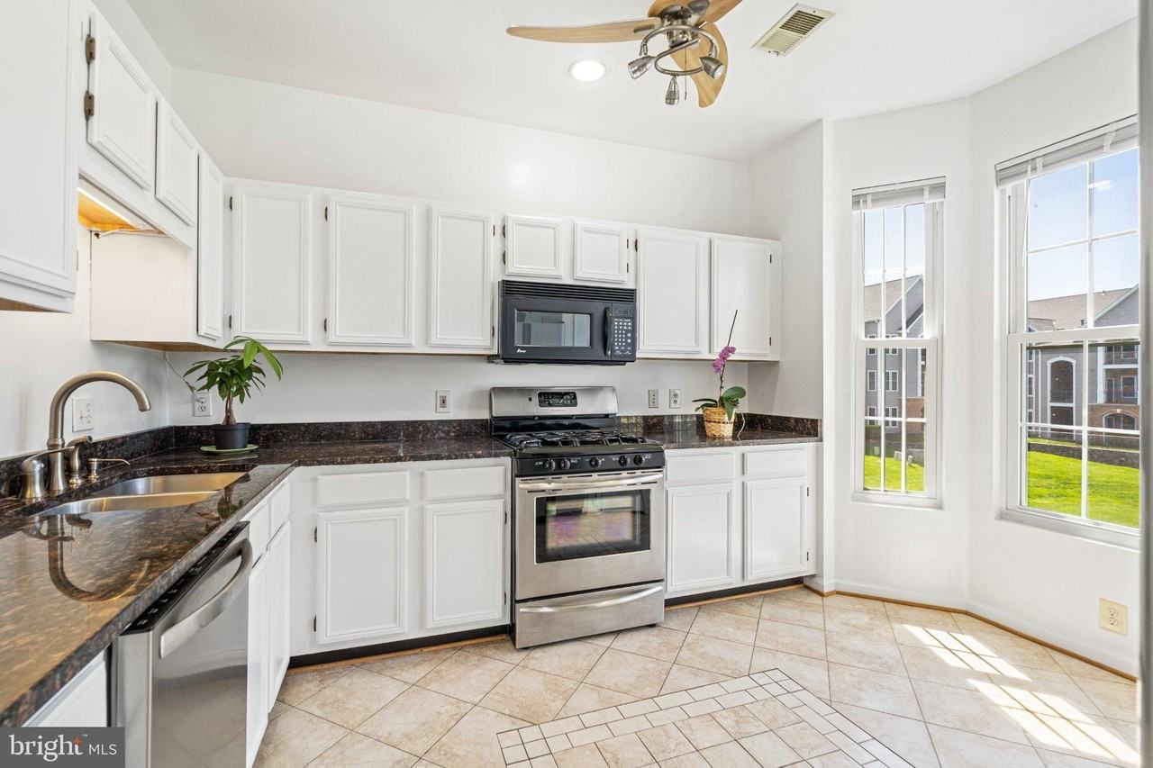 46628 Drysdale Ter #302 - Photo 7 of 28