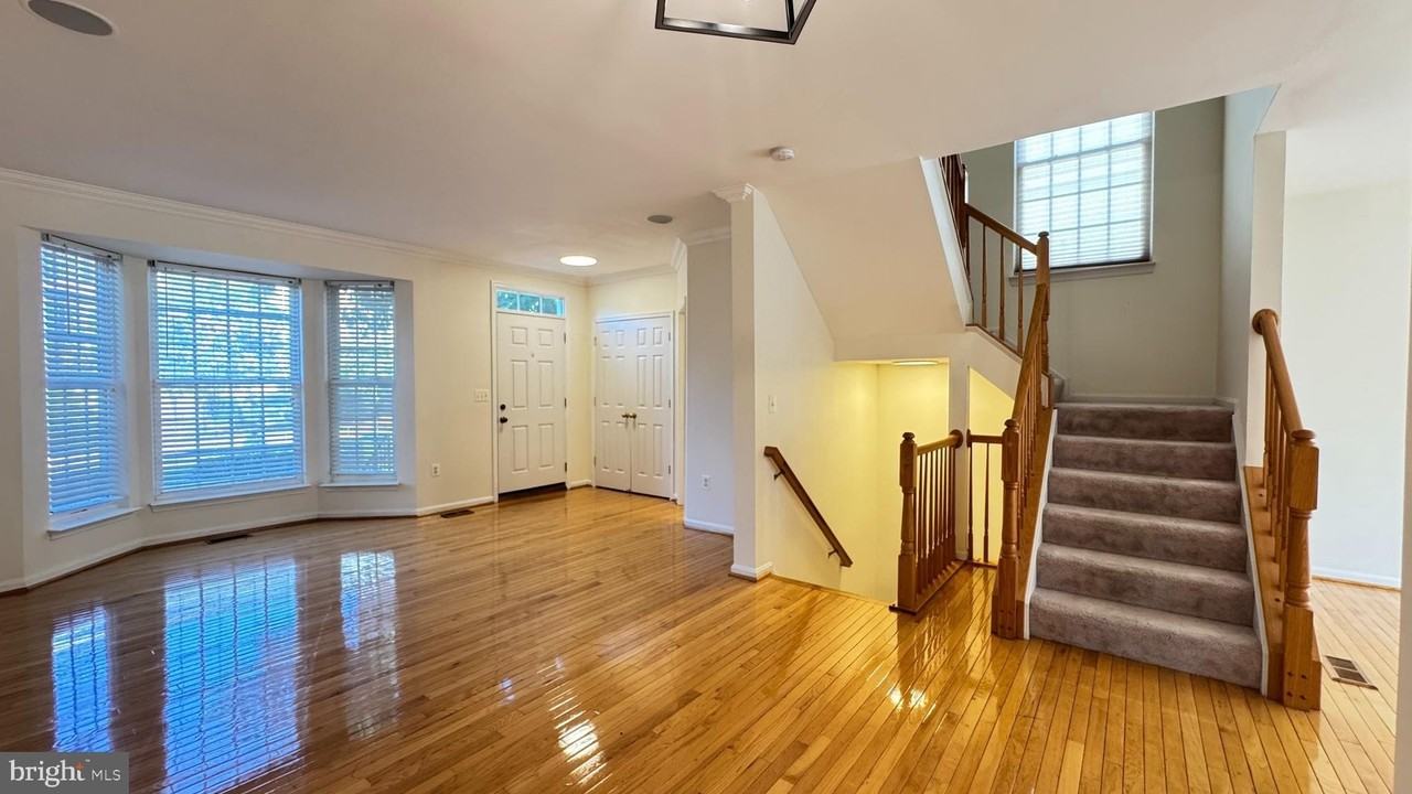 9611 Normanton Way - Photo 6 of 36