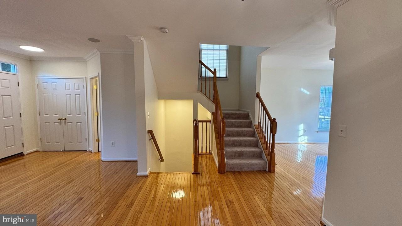 9611 Normanton Way - Photo 7 of 36
