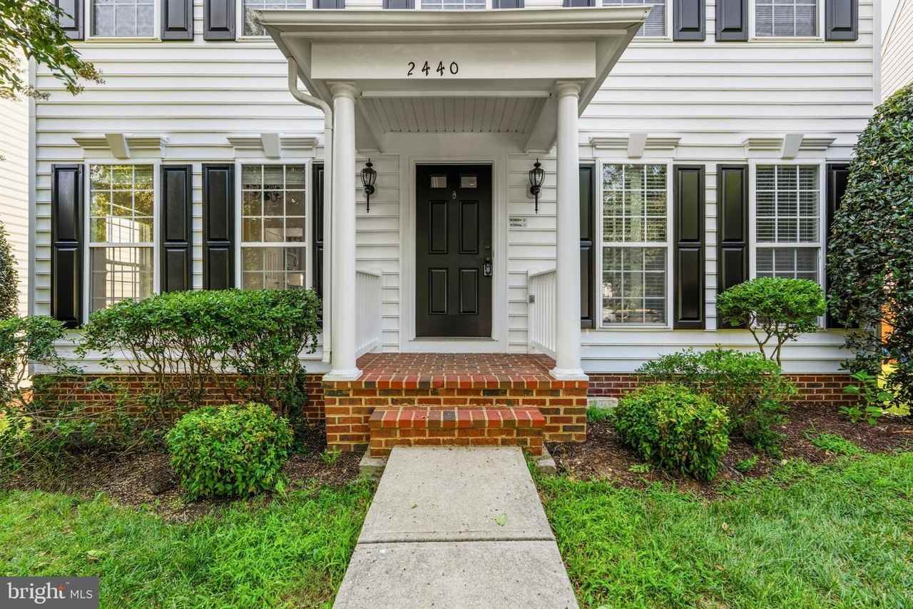 2440 Five Fathom Cir - Photo 2 of 35