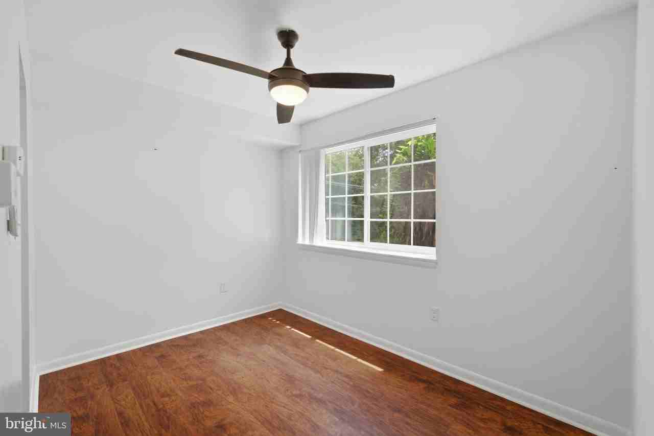 1521 Colonial Dr #T2 - Photo 6 of 19