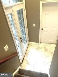 13884 Greendale Dr - Photo 2 of 20