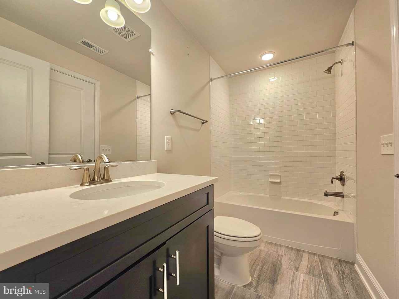 17235 Branched Oak Rd - Photo 3 of 45
