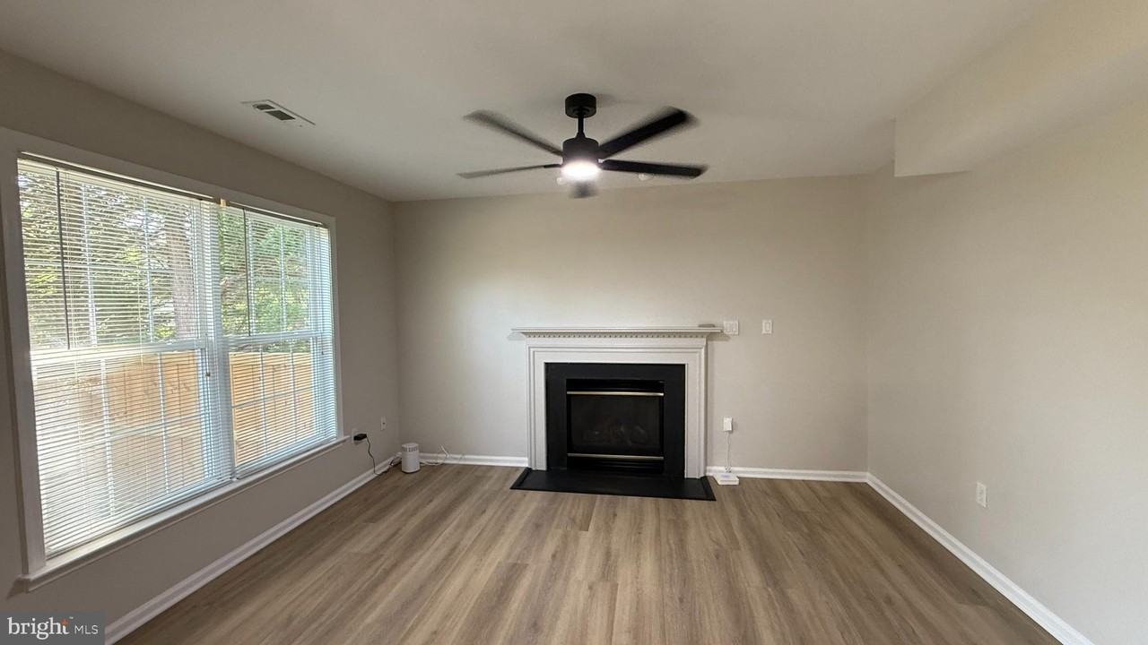 10100 Bellevue Ct - Photo 5 of 18