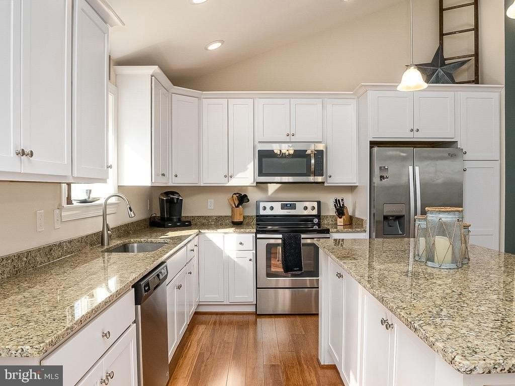 5 Rectory Dr - Photo 3 of 18
