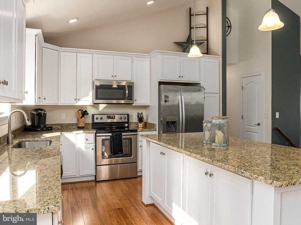 5 Rectory Dr - Photo 4 of 18