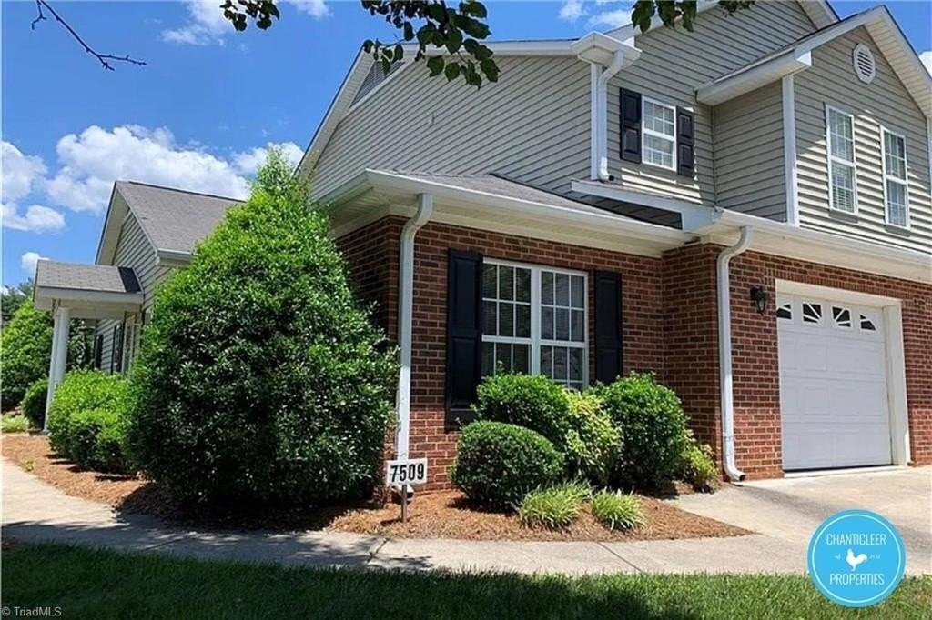 7509 Riverside Ct - Photo 2 of 18