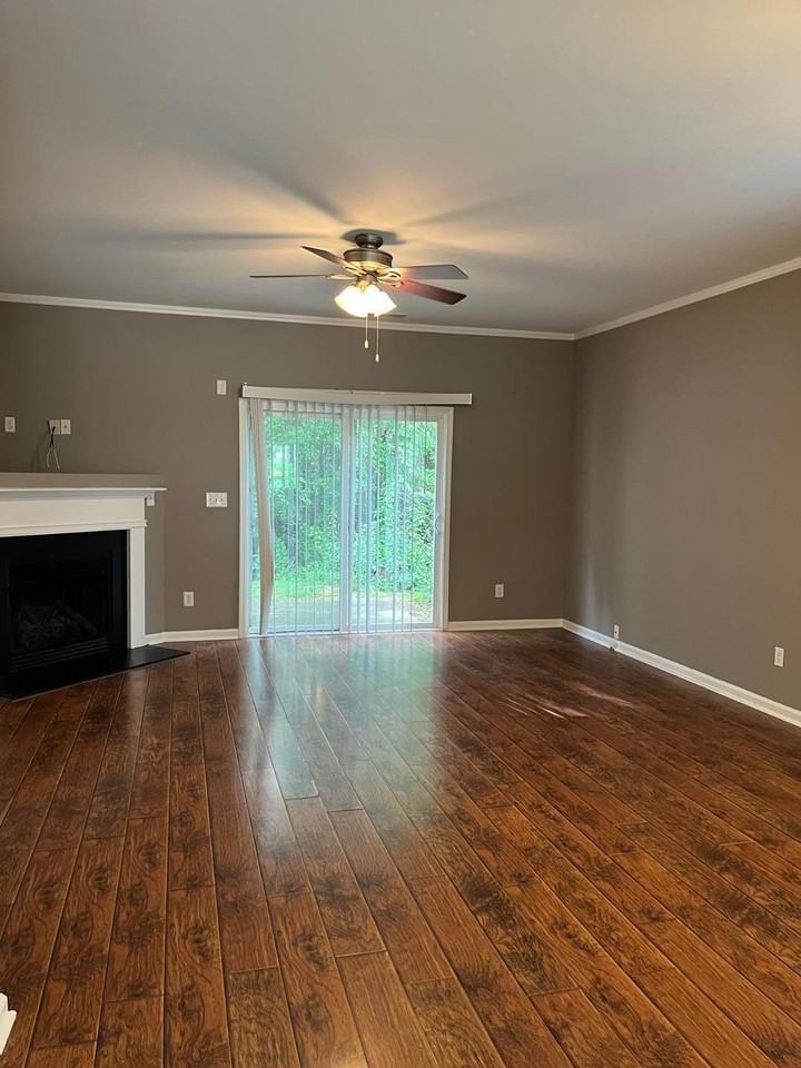 321 Woodson Dr - Photo 5 of 24