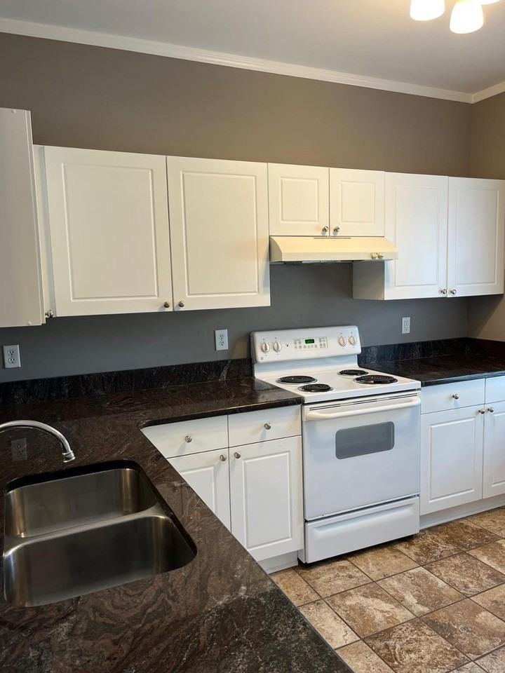 321 Woodson Dr - Photo 7 of 24
