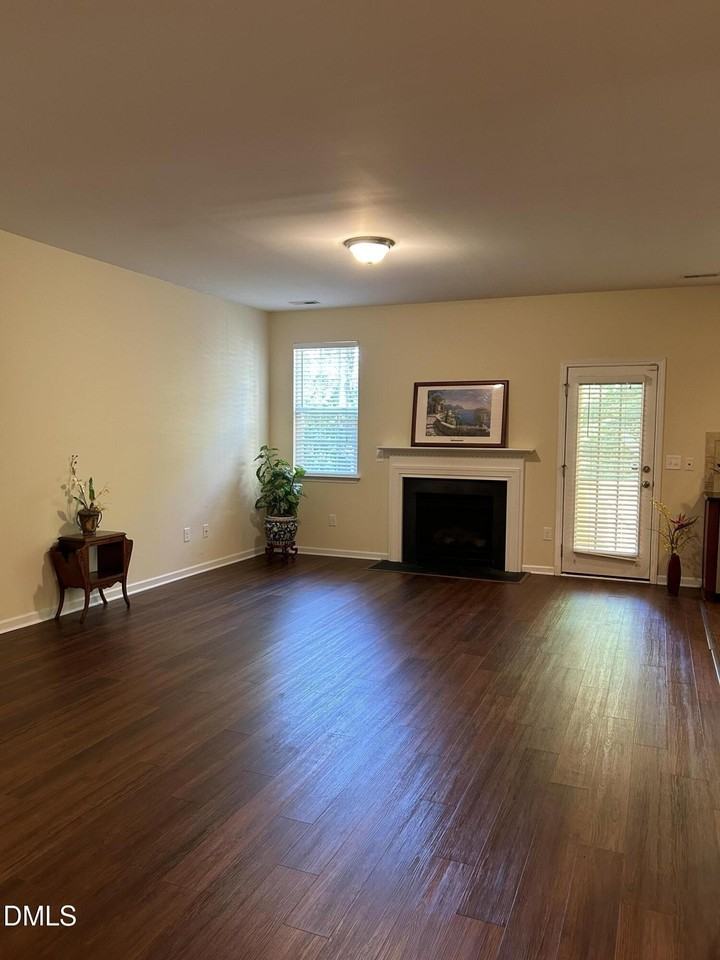 713 Bay Bouquet Ln - Photo 7 of 34