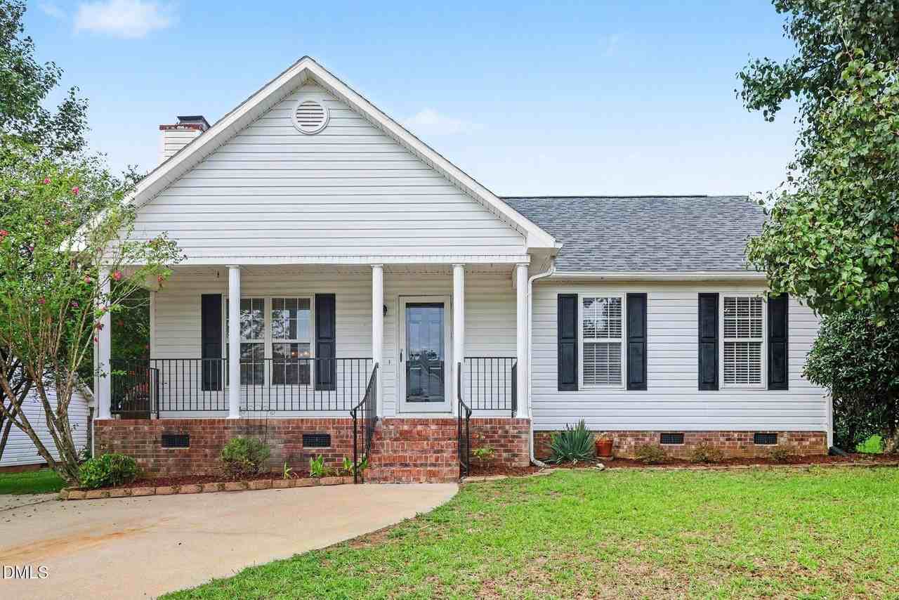 200 Waterford Dr - Photo 2 of 25