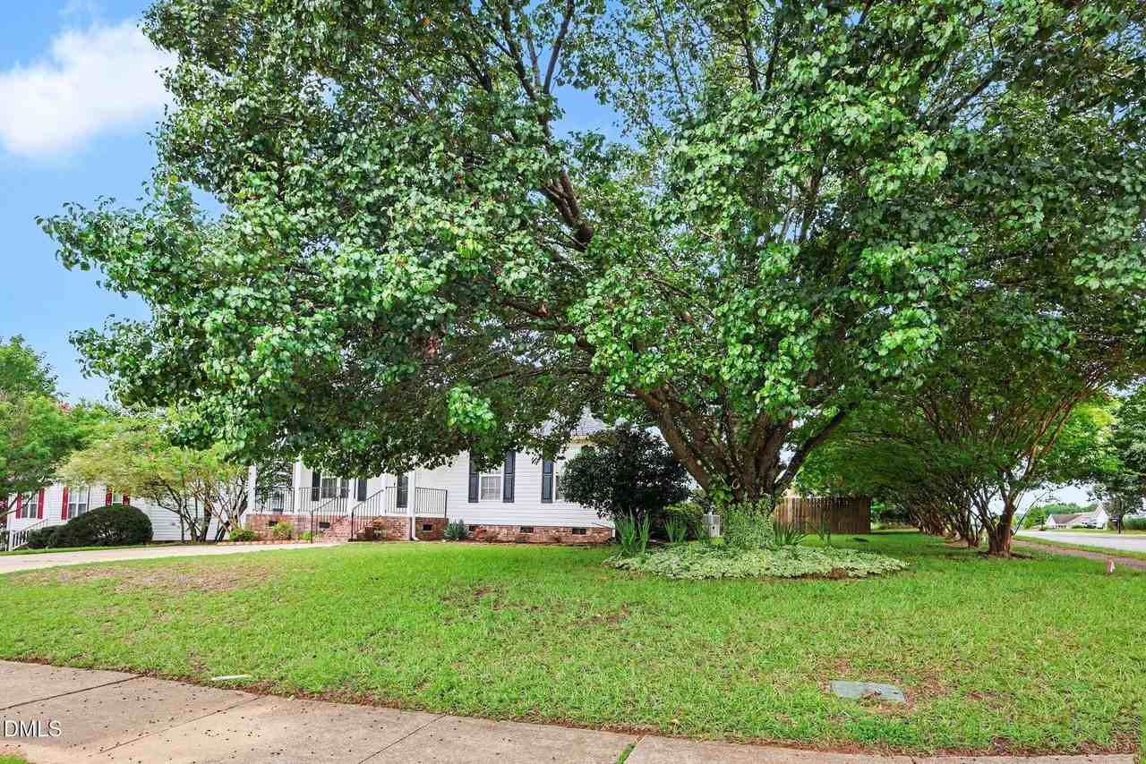 200 Waterford Dr - Photo 4 of 25