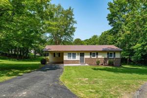 featured image of 1315 Adobe Dr