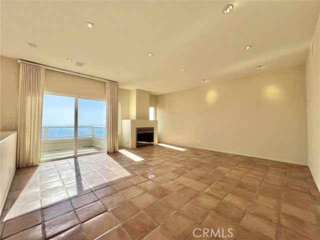 16 Saint Tropez - Photo 3 of 8