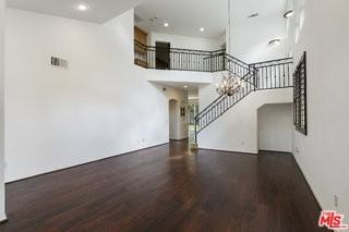14321 Hortense St - Photo 4 of 6