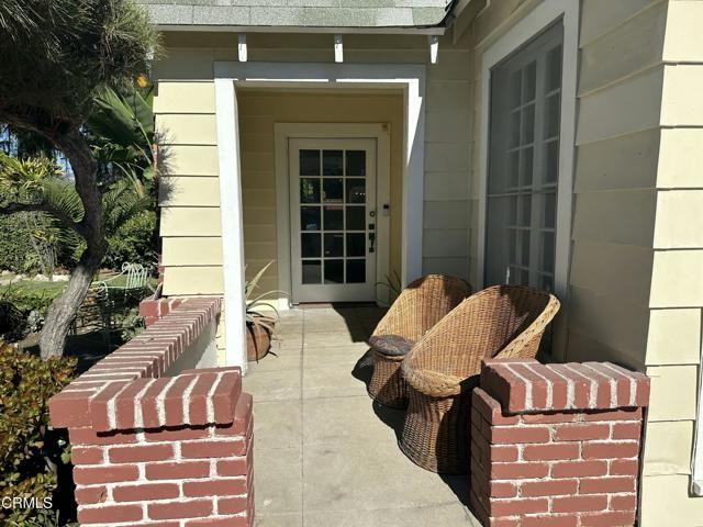 2122 Navarro Ave - Photo 3 of 8