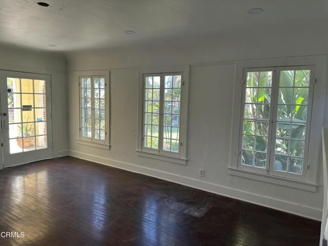 2122 Navarro Ave - Photo 5 of 8