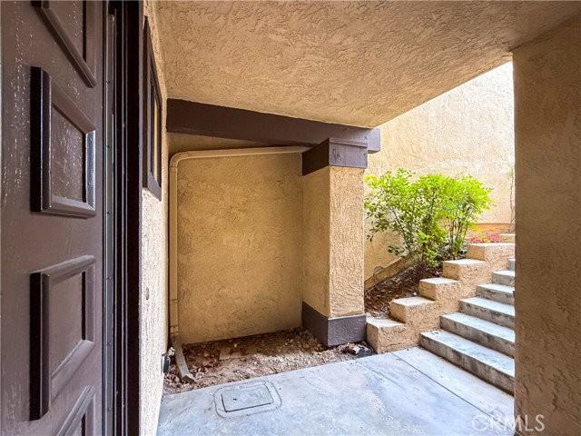 1034 S Romney Dr - Photo 6 of 8
