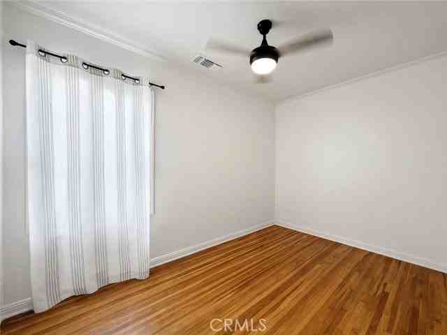 5493 E 29th St - Photo 4 of 8
